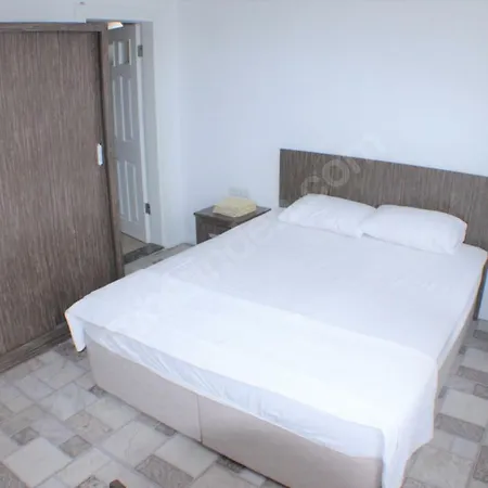 Aparthotel Alice *